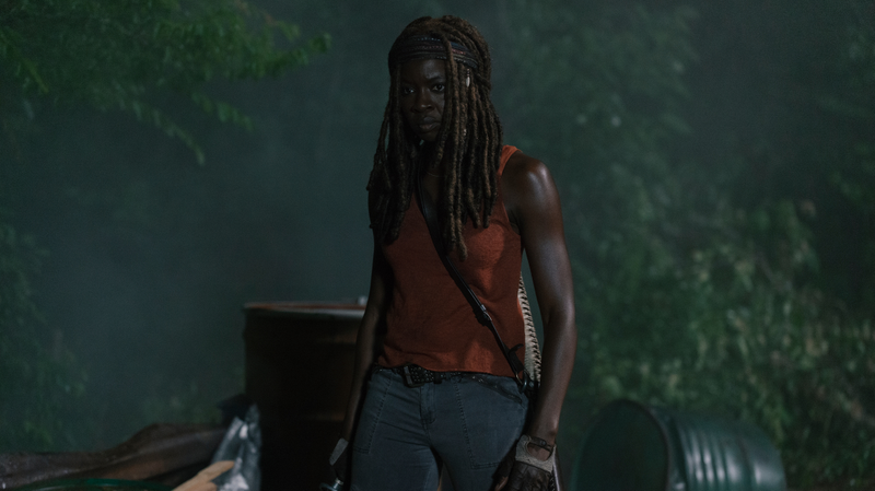 Illustration for article titled A split-second decision prepares to change The Walking Dead forever